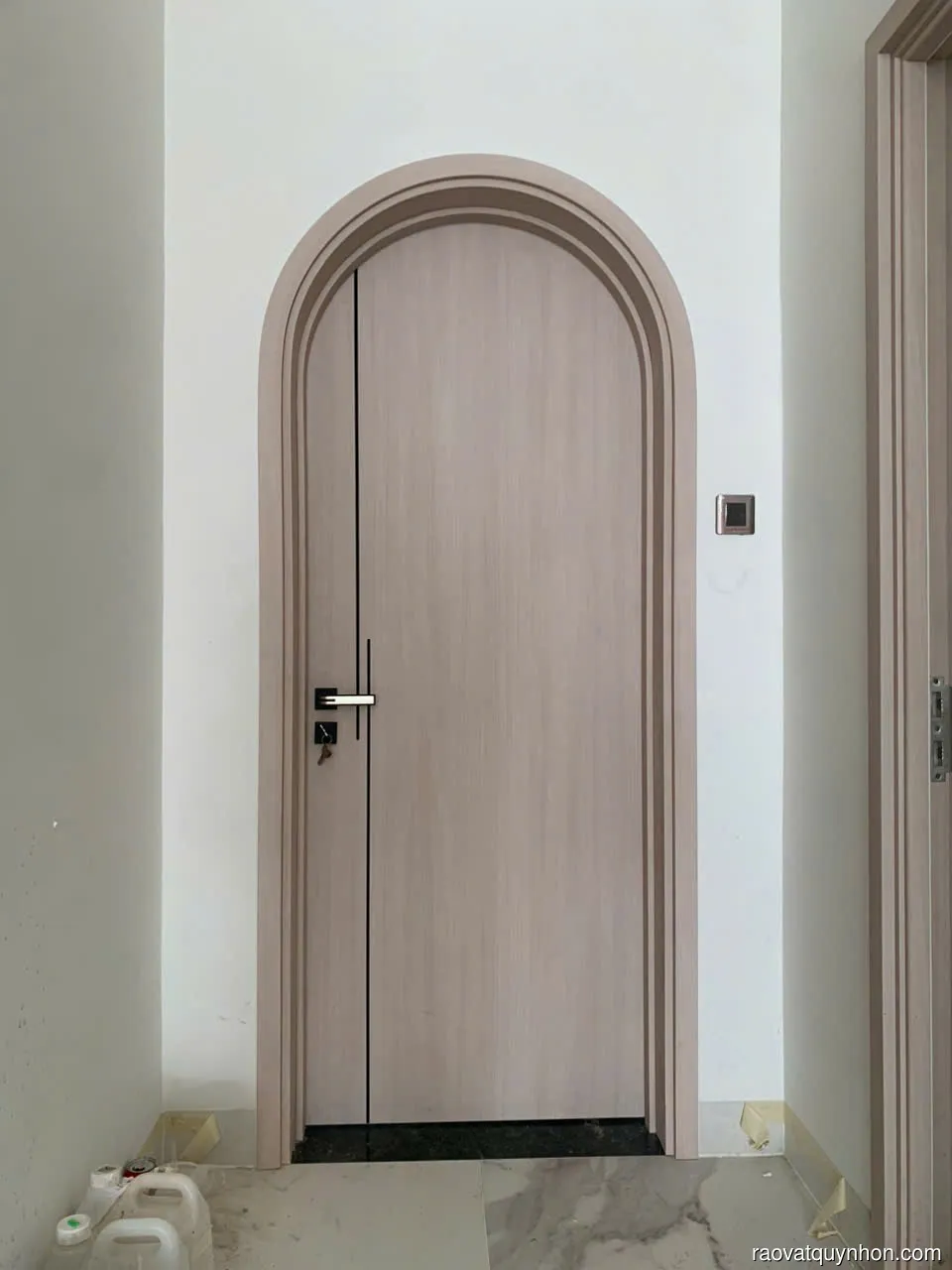 Giá cửa vòm nhựa composite tại Phường Tân Hưng - TP.HCM