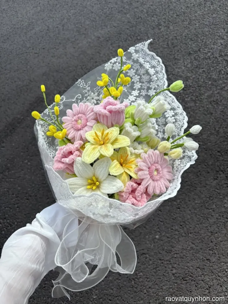 Hoa Tulip Kẽm Nhung – Món Quà Được Giới Trẻ Yêu Thích