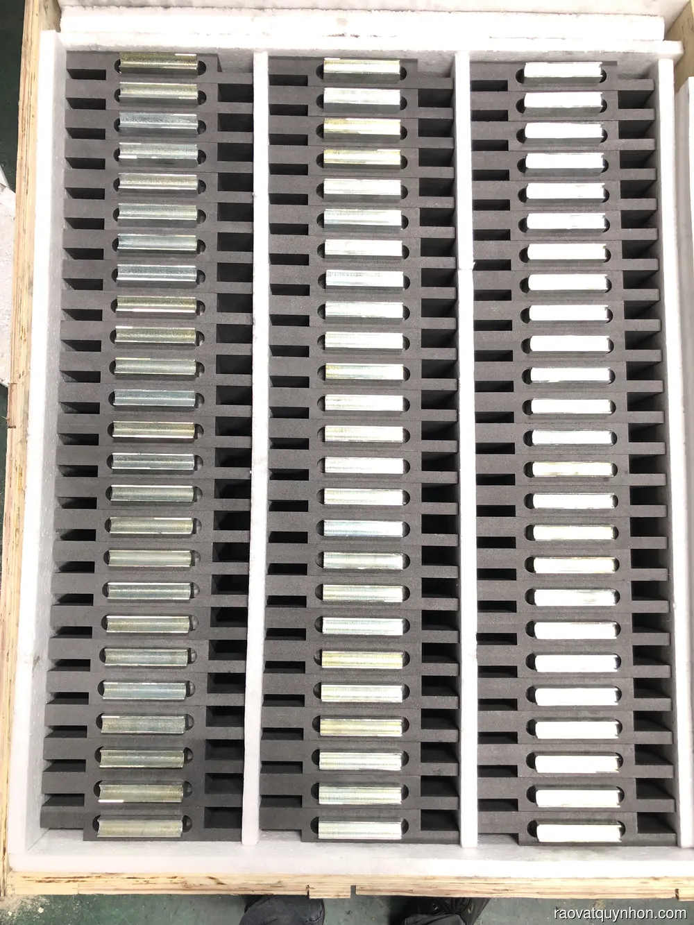 Tấm Graphite Đa Năng - Ứng Dụng Trong Luyện Kim, Điện Tử Và Cơ Khí